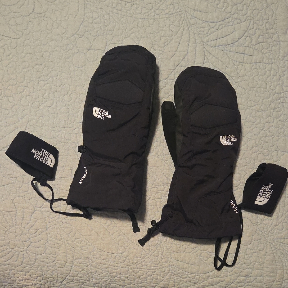 The North Face Black Insulated Mittens